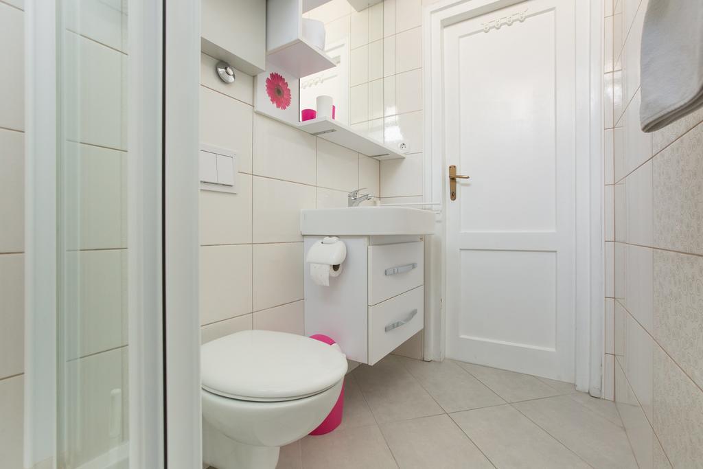 Apartment Cvetje ซาเกร็บ ภายนอก รูปภาพ