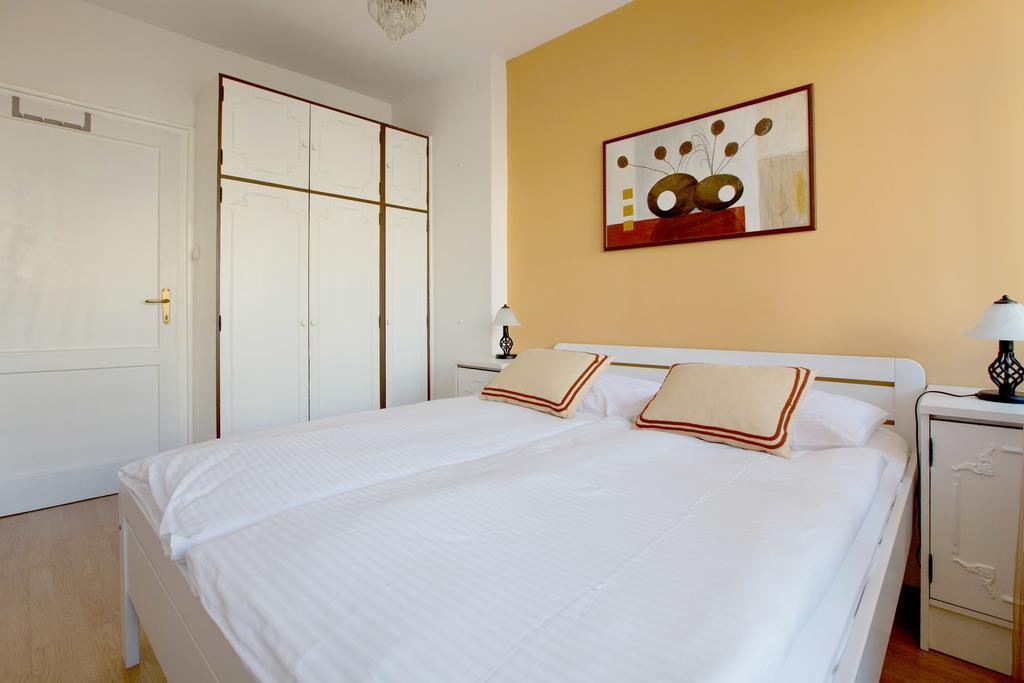 Apartment Cvetje ซาเกร็บ ภายนอก รูปภาพ