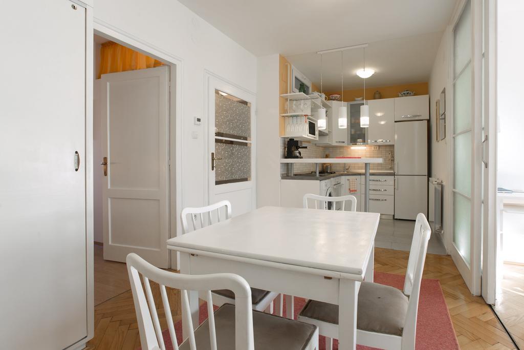 Apartment Cvetje ซาเกร็บ ภายนอก รูปภาพ