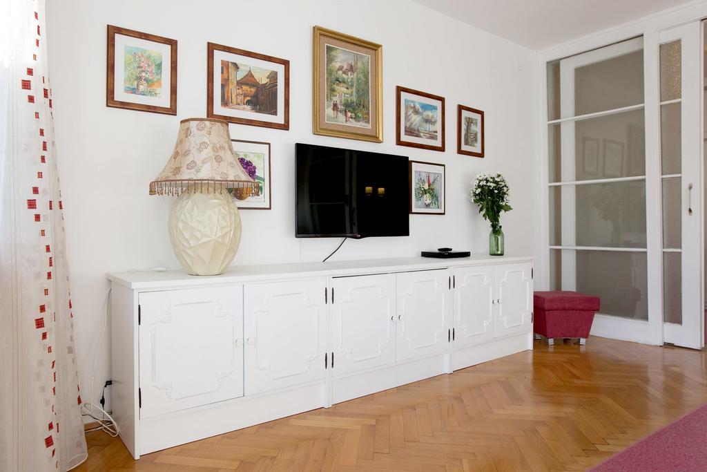 Apartment Cvetje ซาเกร็บ ภายนอก รูปภาพ
